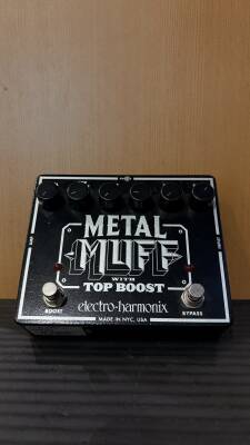 Electro-Harmonix Metal Muff With Top Boost | Long & McQuade